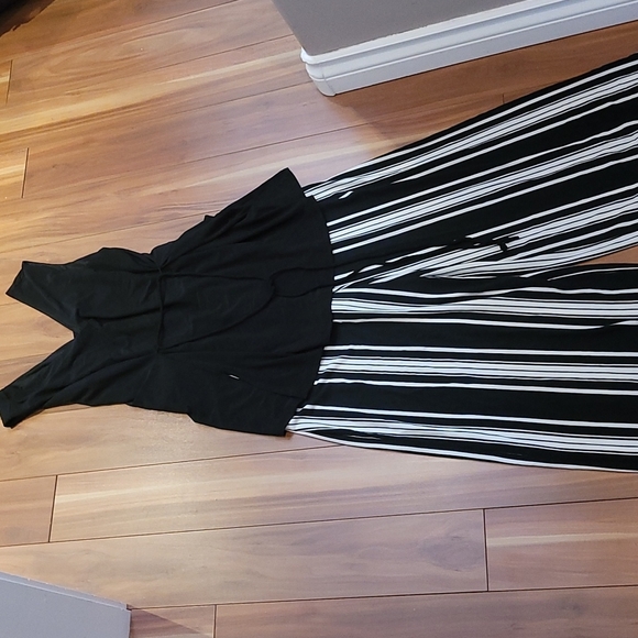 Nwt NINA LEONARD fashion v-neck jumpsuit - Picture 5 of 6